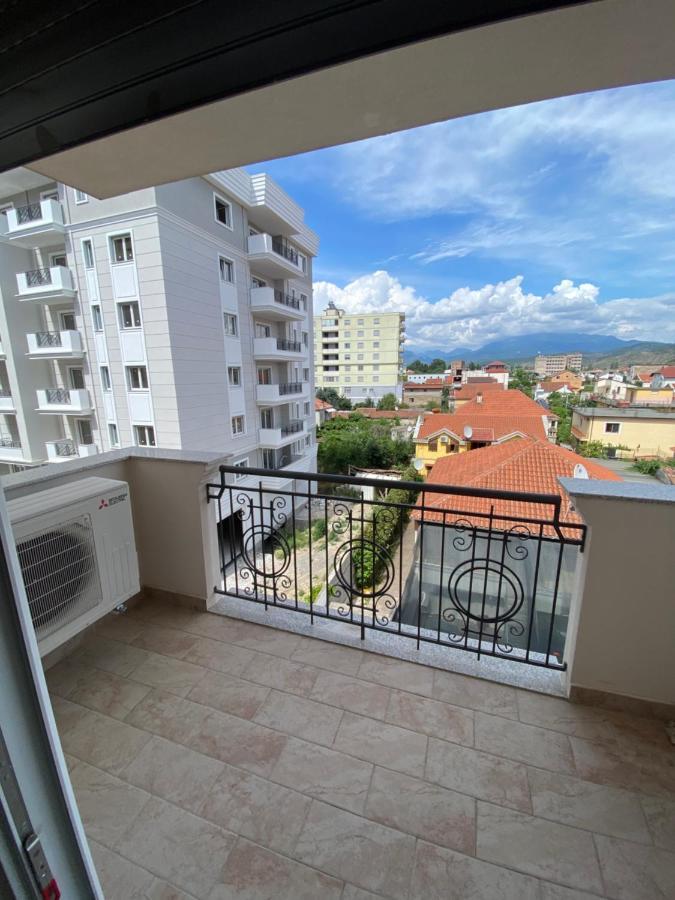 Apartment 2+1 Center Of Shkoder Luaran gambar
