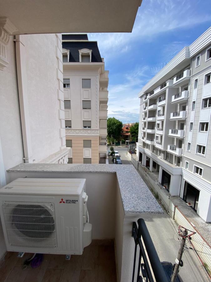 Apartment 2+1 Center Of Shkoder Luaran gambar